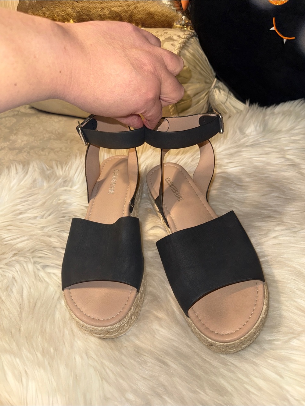 Cushionaire Black Ankle Strap Espadrille Sandals Size 11